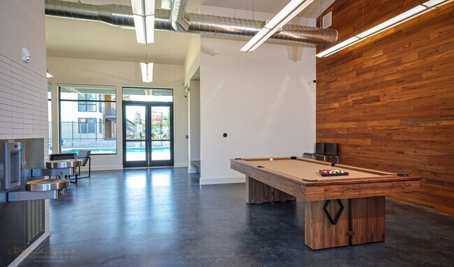 Building Photo - Contemporary 2 bed, 2.5 bath Luxury Townhouse | Available Mid-December