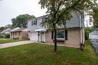 Building Photo - 555 N 105th St