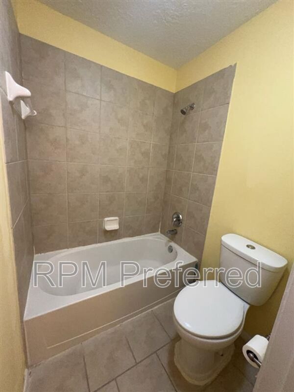Building Photo - 2513 Flycatcher Cove Dr