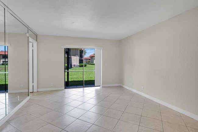 Building Photo - 21911 Lake Forest Cir