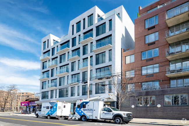 Building Photo - Marina Astoria