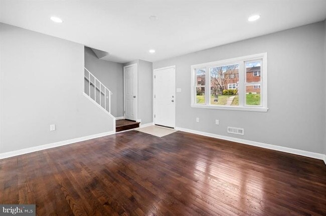 Building Photo - 631 Charraway Rd