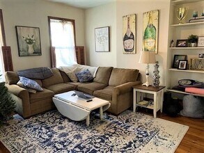 Building Photo - 263 W 2nd St