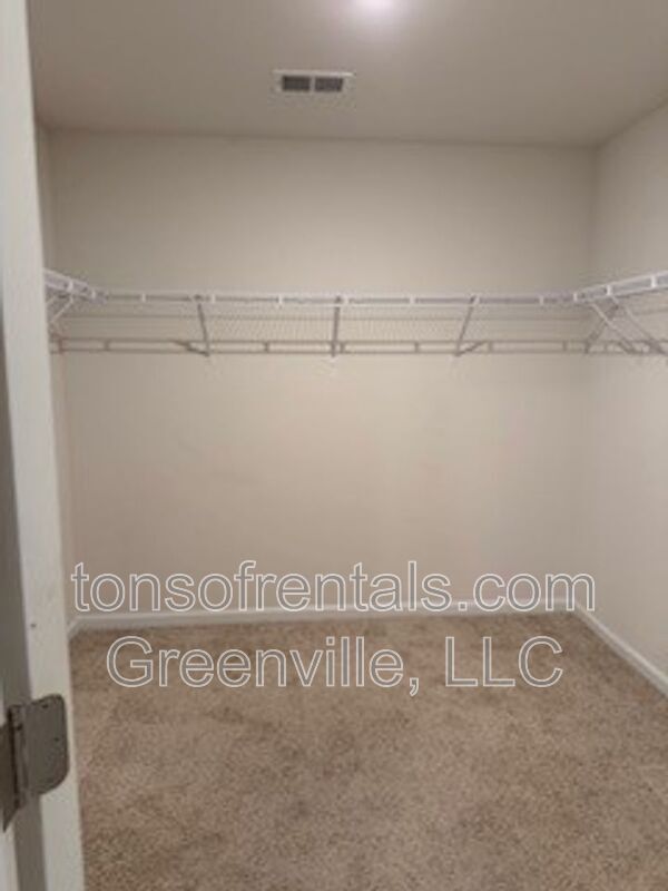 Building Photo - 304 Millen Dr