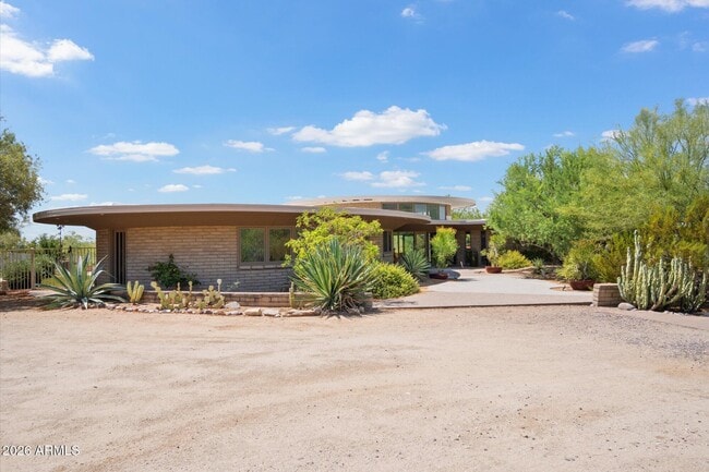 Building Photo - 6111 N Palo Cristi Rd