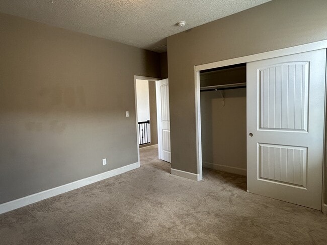 Building Photo - 7115 Vista Terraza Dr NW