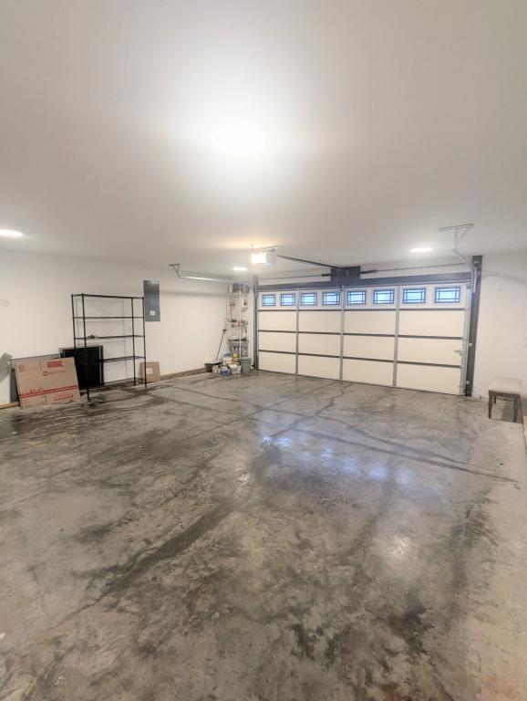 Building Photo - 651 Four Winds Dr