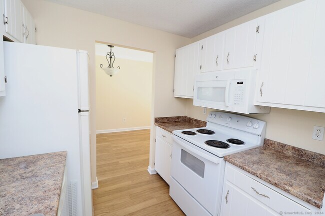 Building Photo - 349 Allen Rd