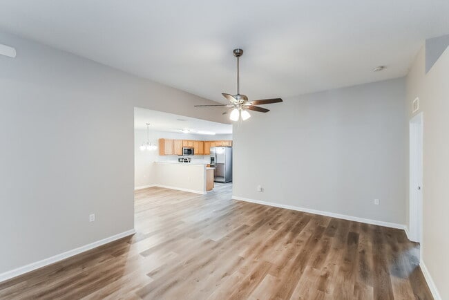 Building Photo - 5342 Arlington Rd