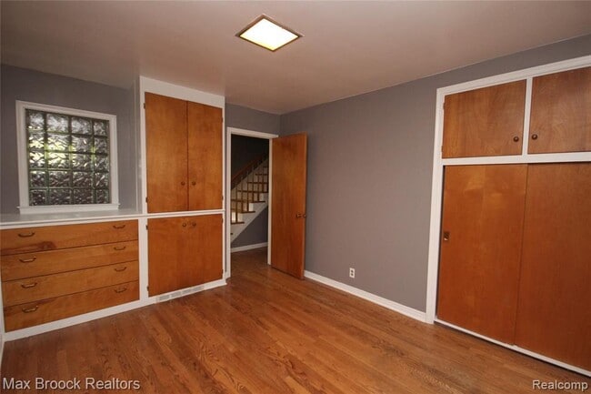 Building Photo - 702 Hendrie Blvd