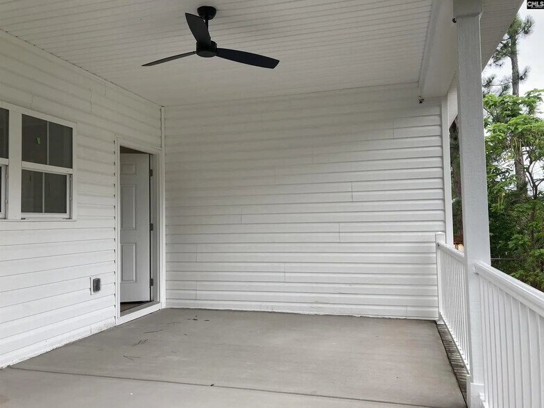 Building Photo - 320 Charwood Dr