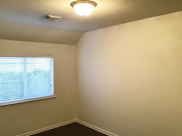 Building Photo - 22327 Merabrook Dr