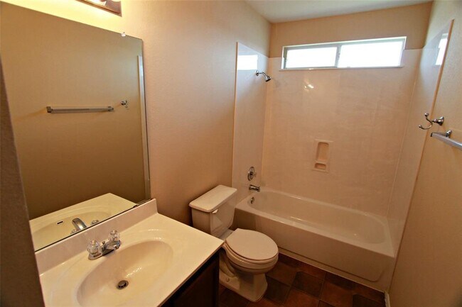 Building Photo - 213 Banner Ave