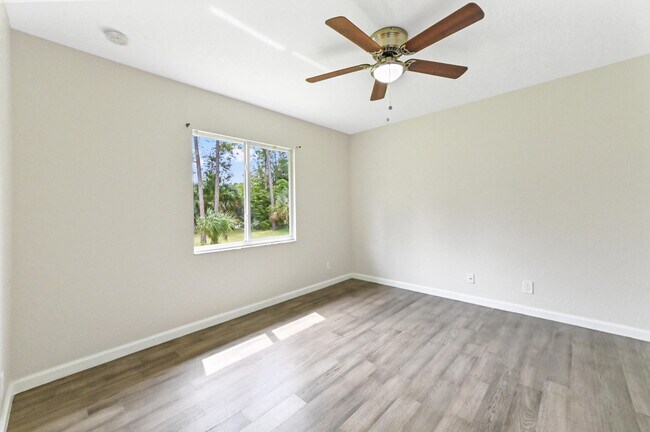 Building Photo - 17682 84th Ct N