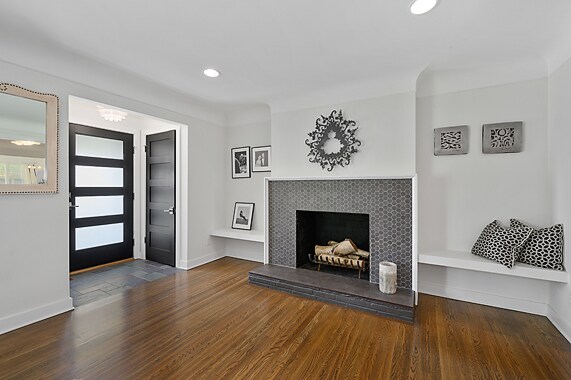 Building Photo - 9834 Tollgate Ln