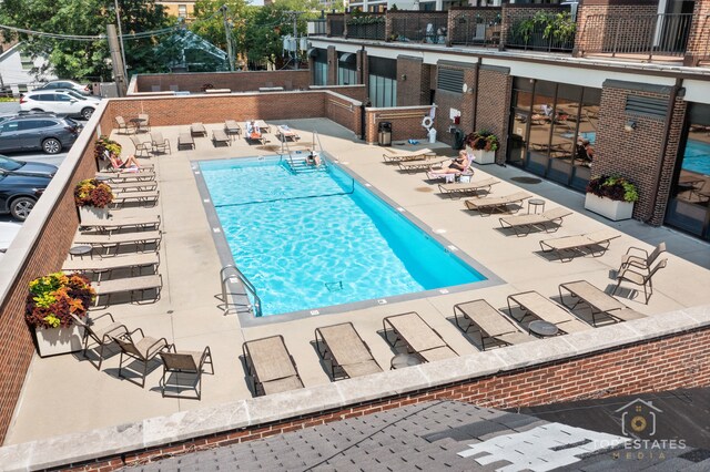 Building Photo - 1636 N Wells St