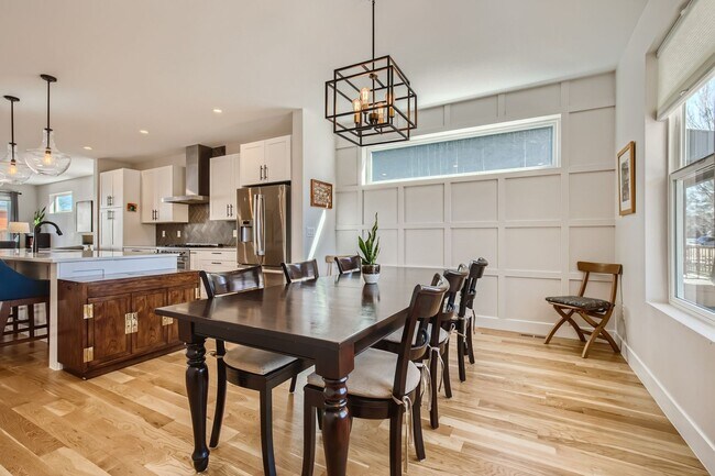 Building Photo - New Build 3 BDR Townhome in Highlands