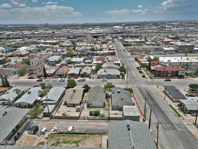 Building Photo - 1703 E Rio Grande Ave