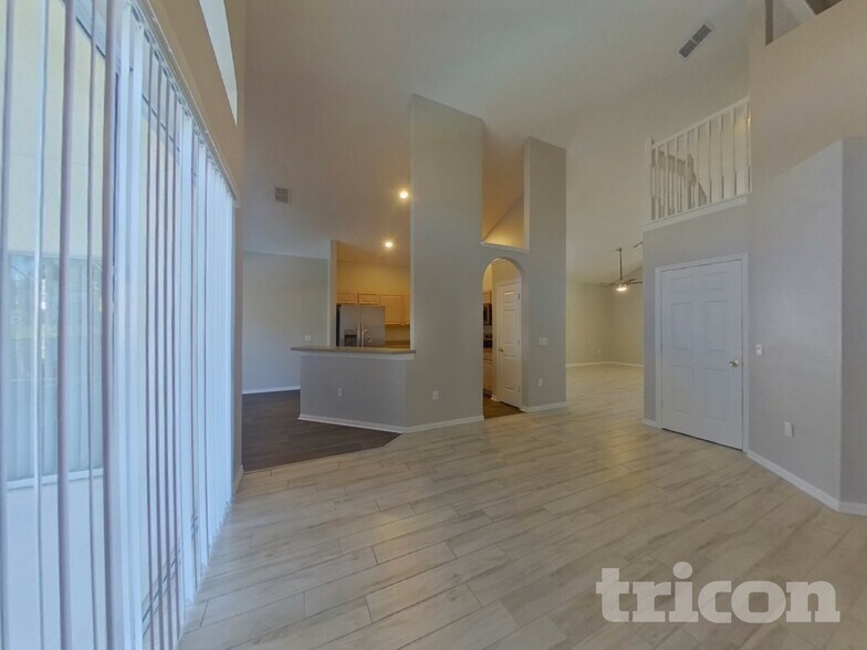 Building Photo - 2800 Playing Otter Ct