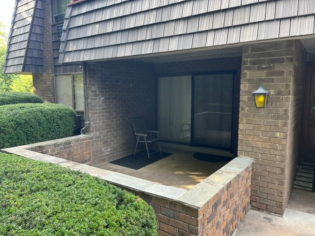 Building Photo - 64 Oxbow Dr