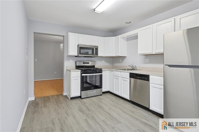 Building Photo - 103 Berkshire Dr