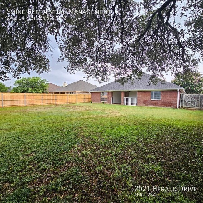 Building Photo - 2021 Herald Dr