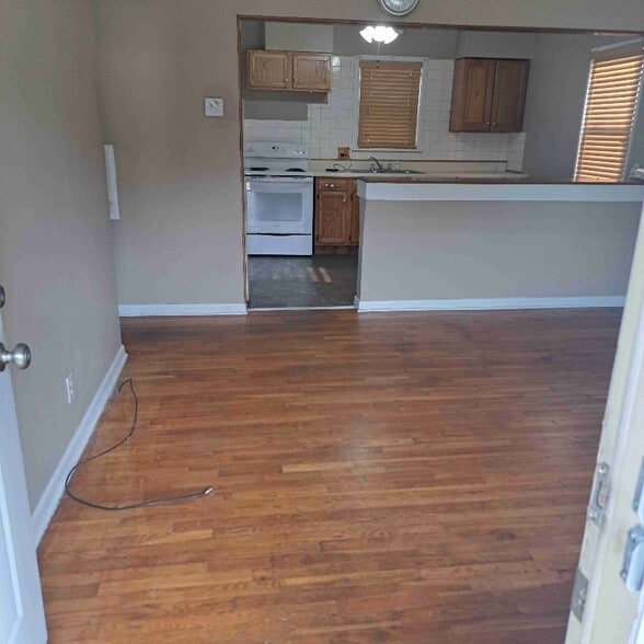 Building Photo - 1106 Stack Ave