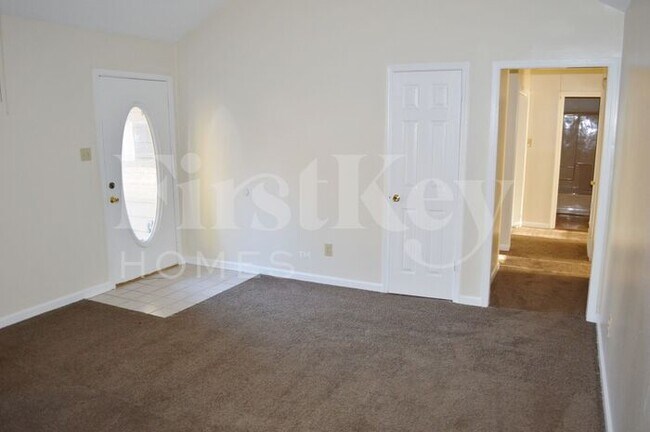 Building Photo - 6045 Holly Heights Cove