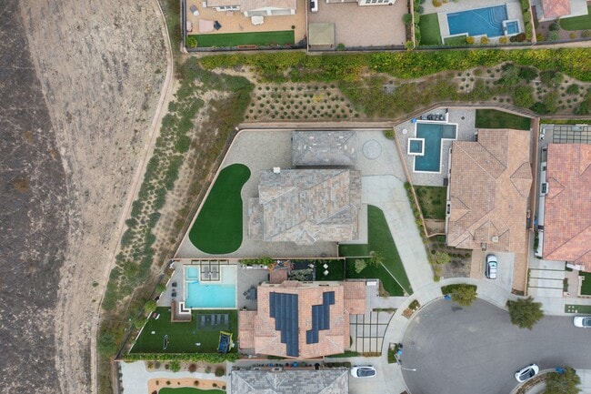 Building Photo - 3511 Pear Ct