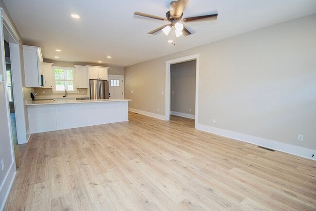 Building Photo - "Welcome to Olympia – Brand New Units! Spe...