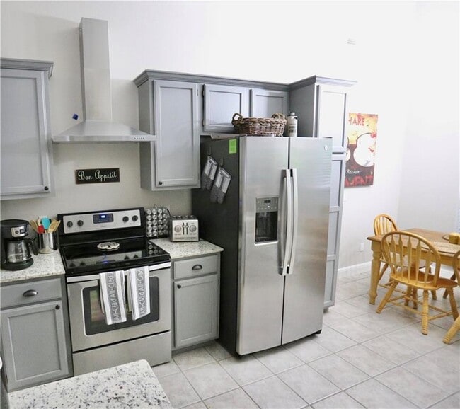 Building Photo - 15 Rillington Dr