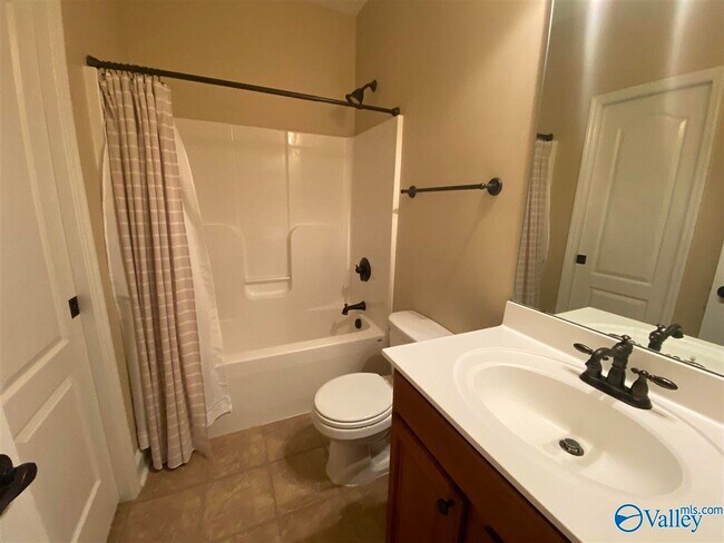 Building Photo - 105 Riparian Ct