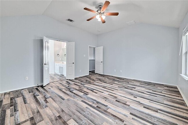 Building Photo - 2049 Rachel Ln