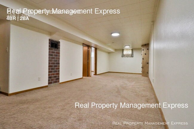 Building Photo - 2101 S Jefferson Ave