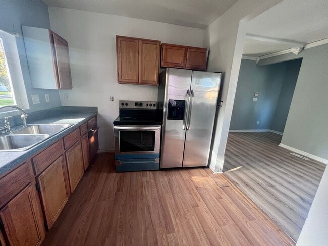 Building Photo - CHESAPEAKE - CUTE RENOVATED 3 BEDROOM COTTAGE