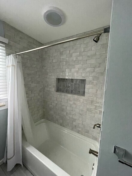 Building Photo - 22799 Floral St