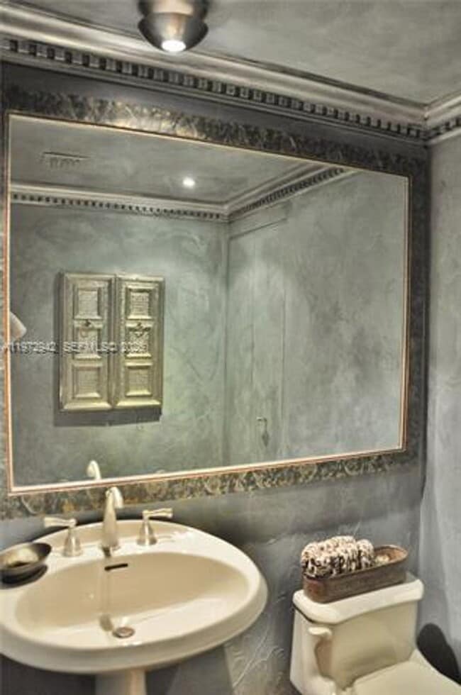 Building Photo - 1 Century Ln