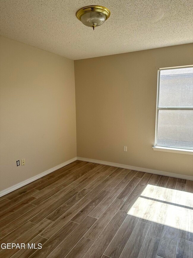 Building Photo - 6228 Antelope Ct