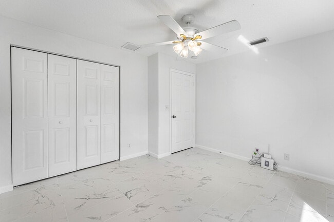 Building Photo - 14693 62nd Ct N