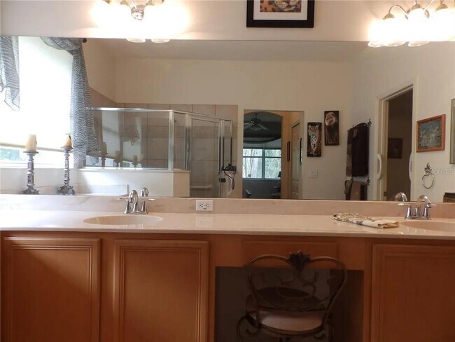 Building Photo - 107 Heron Point Way