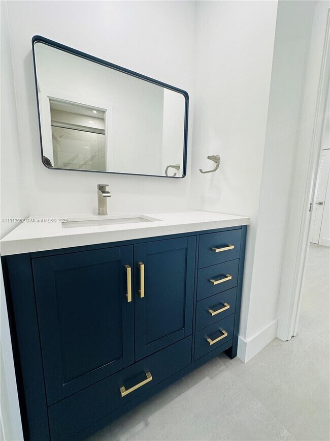 Building Photo - 7157 W 19th Ct