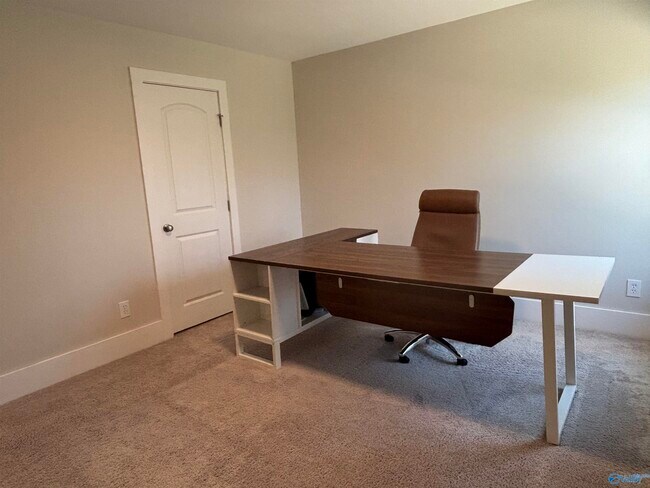 Building Photo - 109 Pitalo St