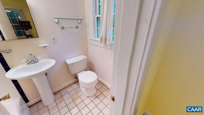 Building Photo - 609 Wine Cellar Cir