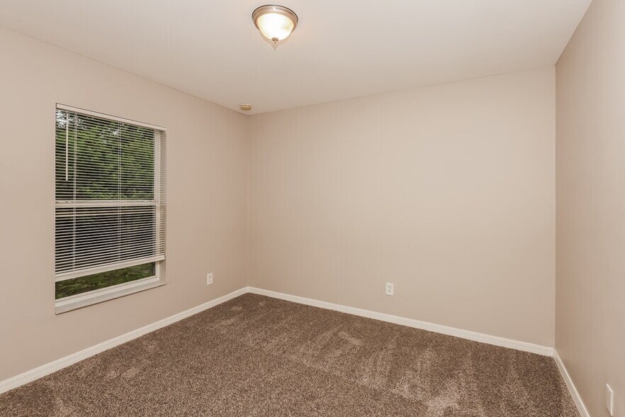 Building Photo - 3207 46th St W