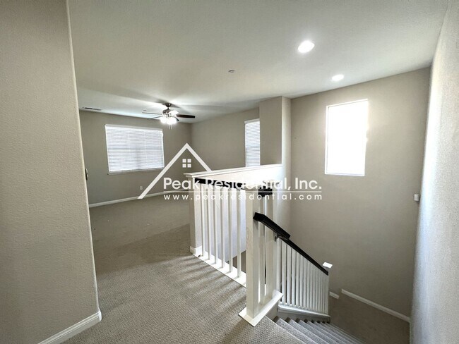 Building Photo - Updated 4bd/3ba Fair Oaks Home with Large ...