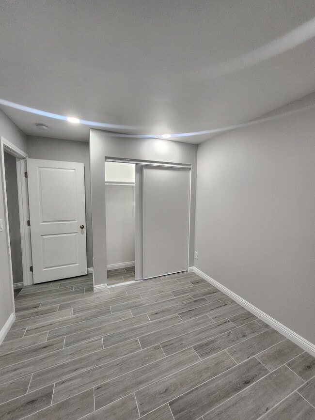 Building Photo - 7415 Laurel Ave