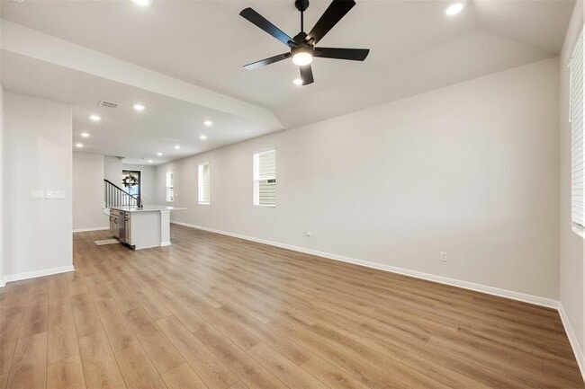 Building Photo - 283 Ranier Wy