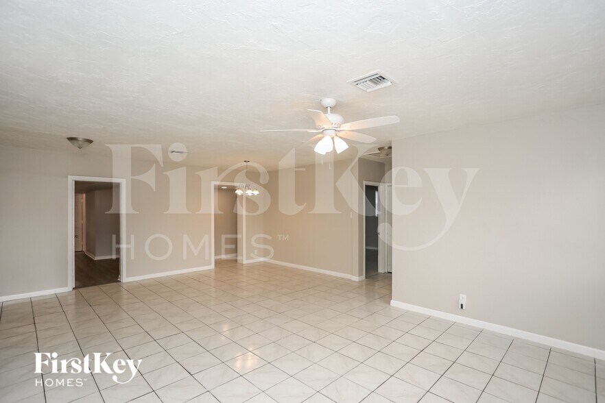Building Photo - 3751 NW 170th St