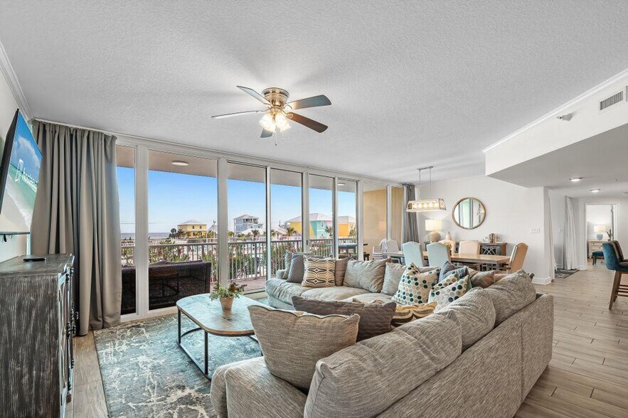 Primary Photo - 1524 W Beach Blvd