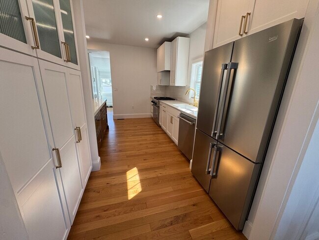 Building Photo - 34a Manomet Ave